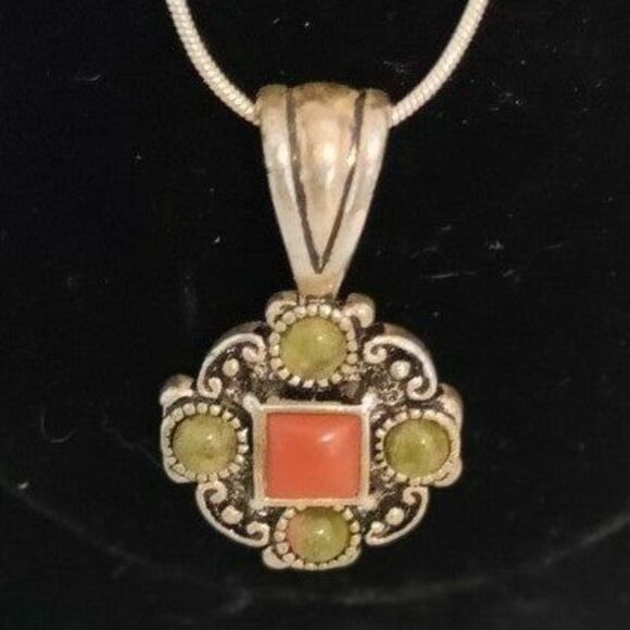 Reversible Stone Pendent Premier Design - Picture 1 of 10